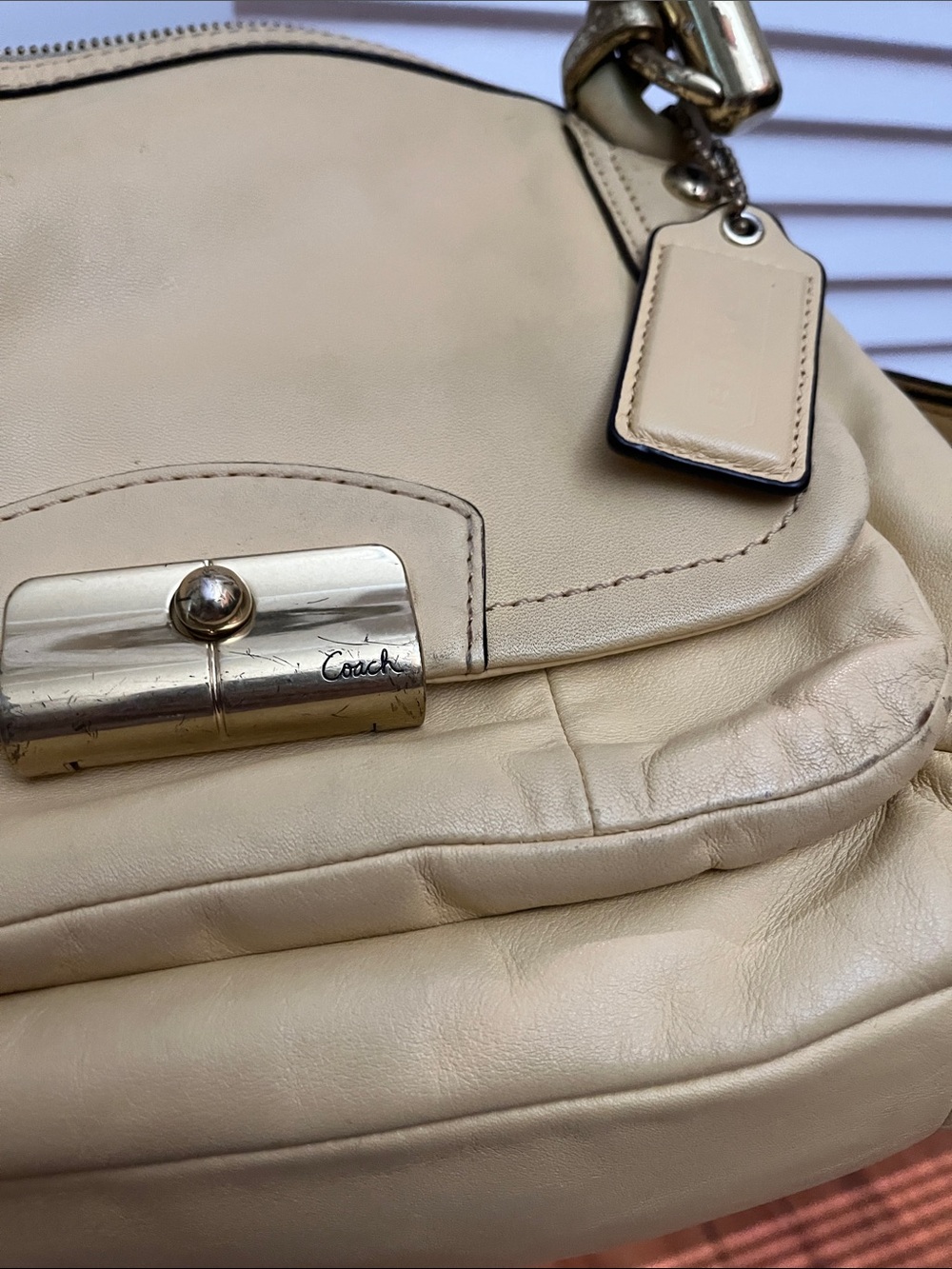 Coach Classic Yellow Leather Shoulder Bag with Top Handle - Picture 2 of 11